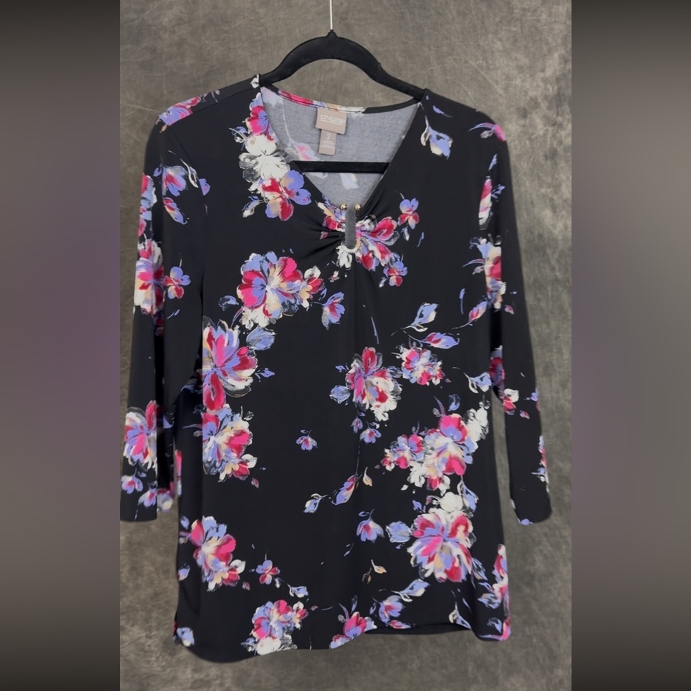 Chico’s Black Floral V-Neck Stretch Top | Size 2 (Large 12/14)